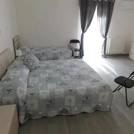 Palazzo Dei Vespri 4* كالتاجيروني