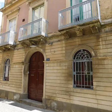 Palazzo Dei Vespri * Caltagirone